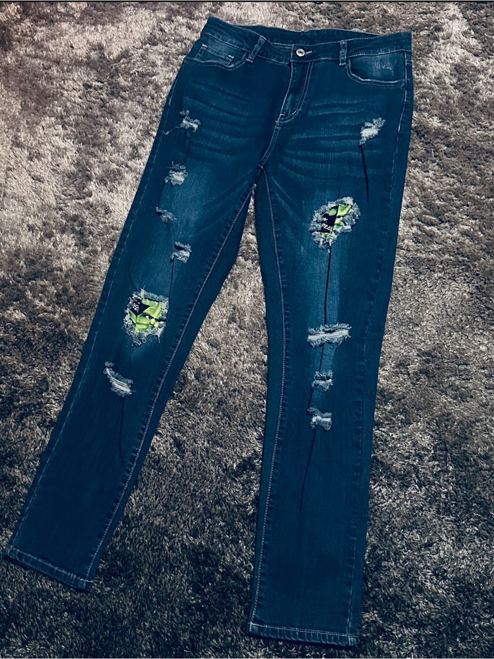 Grinch Distressed Jeans Women’s size 8